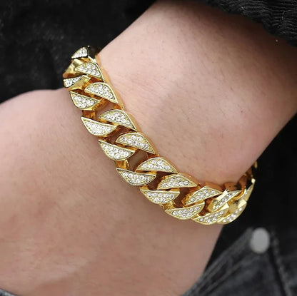 AmoorWear Miami Gold Curb Cuban Bracelet. Gold curb cuban link bracelet for men. Classic and bold statement piece to elevate streetwear style.