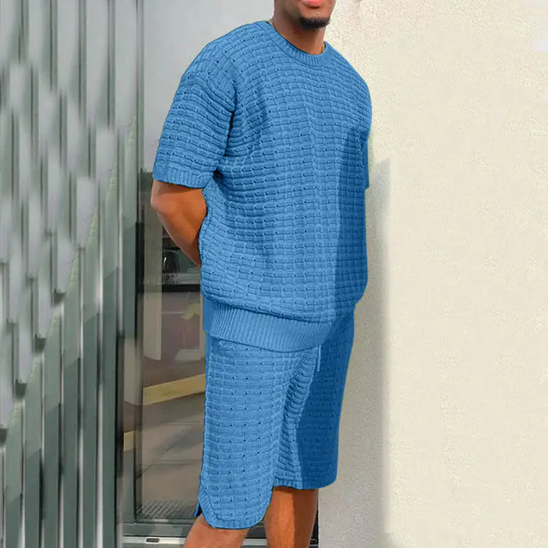 AmoorMen's Men's Loose Fit Linen Outfit. Breathable and comfortable linen outfit in a relaxed fit. Perfect for summer weather and casual occasions.